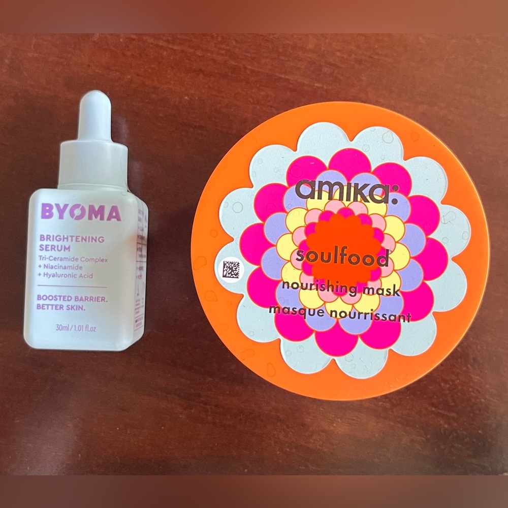 From FFF 2023 Advent Calendar Box. Amika soulfood hair mask and Byoma Serum.